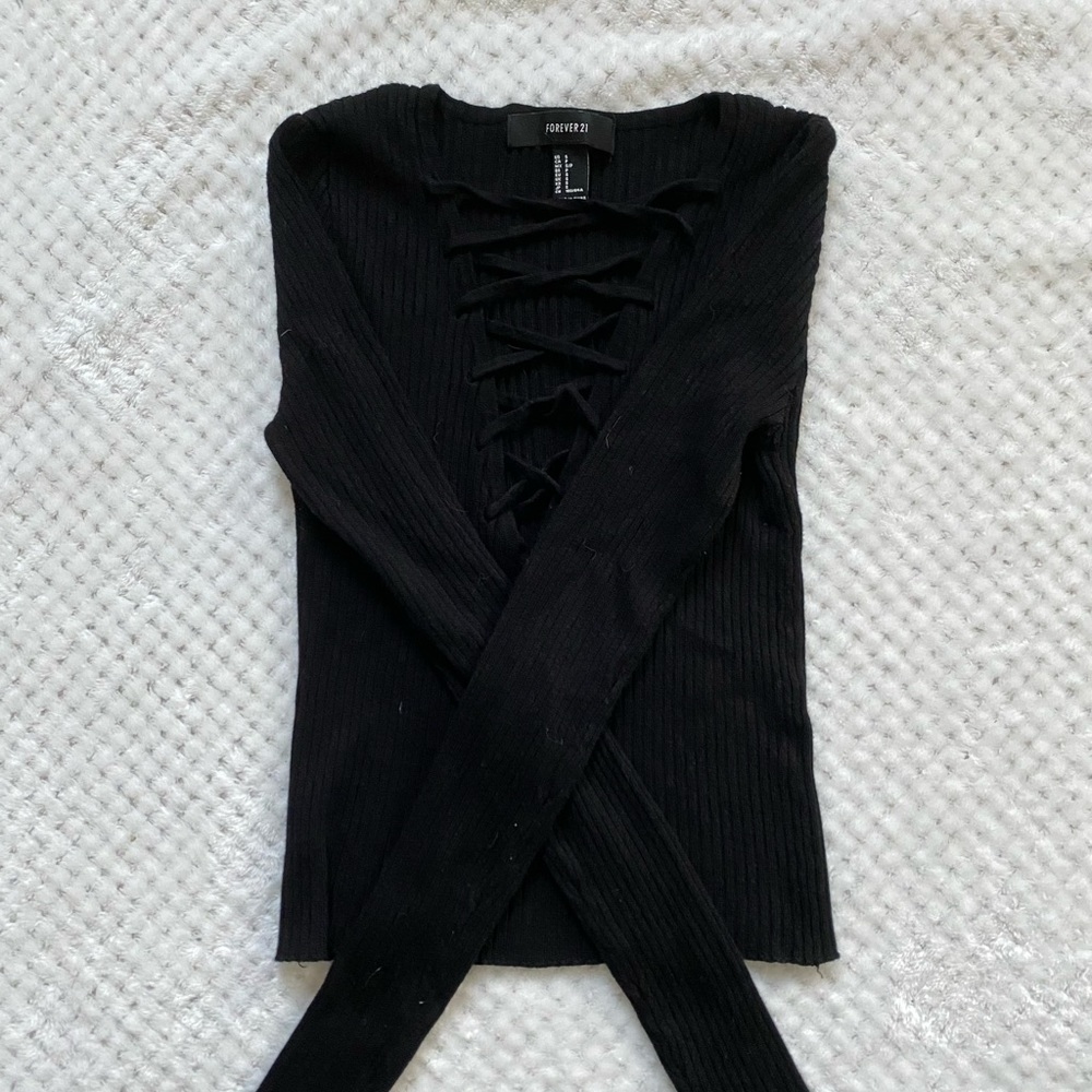 Forever 21 Long Sleeve V Neck Cropped Sweater with String Detailing